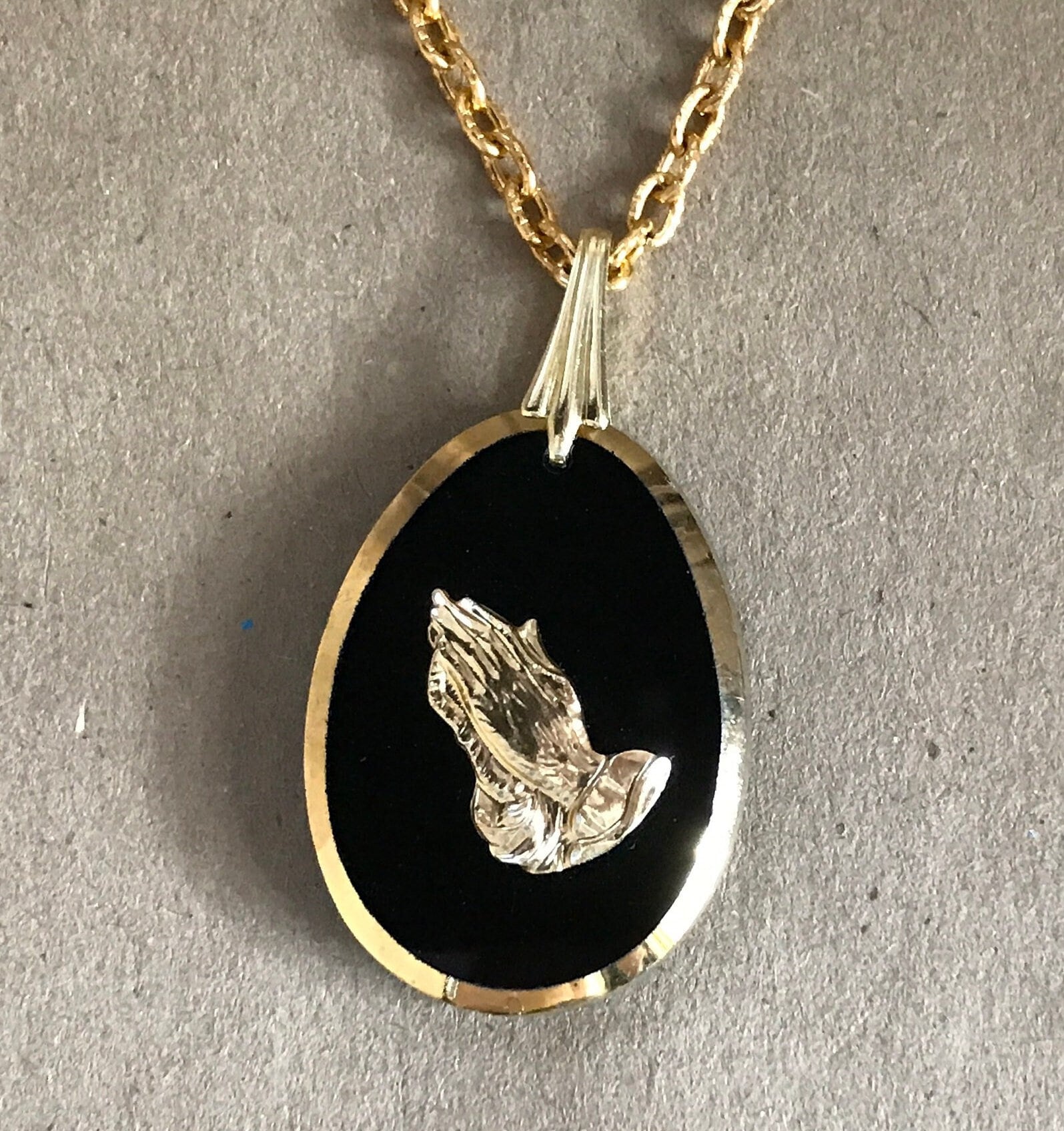 Vintage Praying Hands Necklace - Etsy