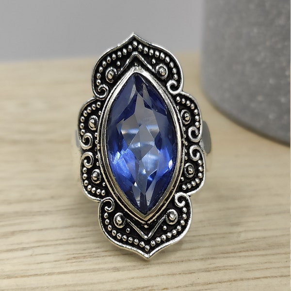 Bague vintage ethnique couleur bleue topaze, pour un look hippie-chic - Taille : 61