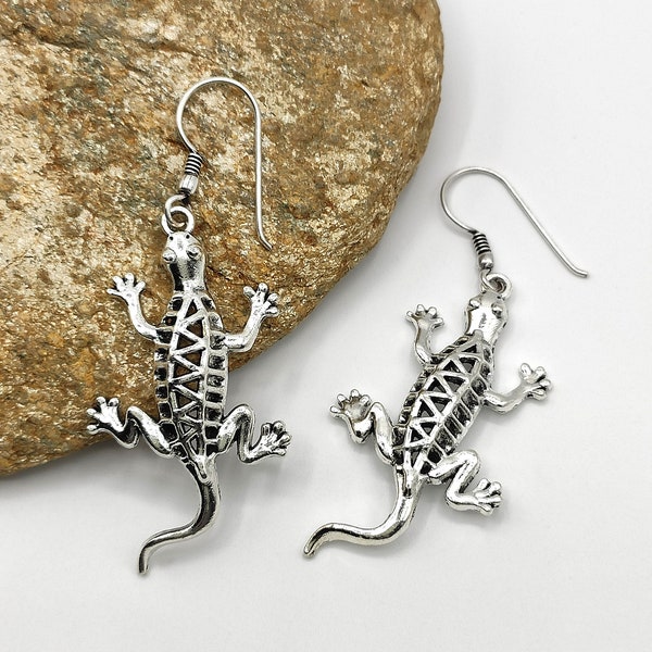 Boucles d’oreilles lézard salamandre de couleur argentée