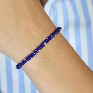 Women&#39;s lapis lazuli faceted beads twisted bracelet, Minimalist bracelet, Handmade bracelet, Silver bracelet, 925 Sterling silver bracelet