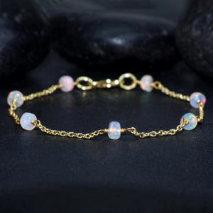 Natural fire Ethiopian opal beaded bracelet, White fire opal beads with gold chain wire wrap bracelet, Vintage fire opal bracelet for her
