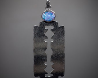 Pendentif plaqué rhodium noir, opale d'Éthiopie de feu noire, pierre de naissance d'octobre, opale d'Éthiopie AAA, bijoux en opale naturelle, pendentif lame pour homme