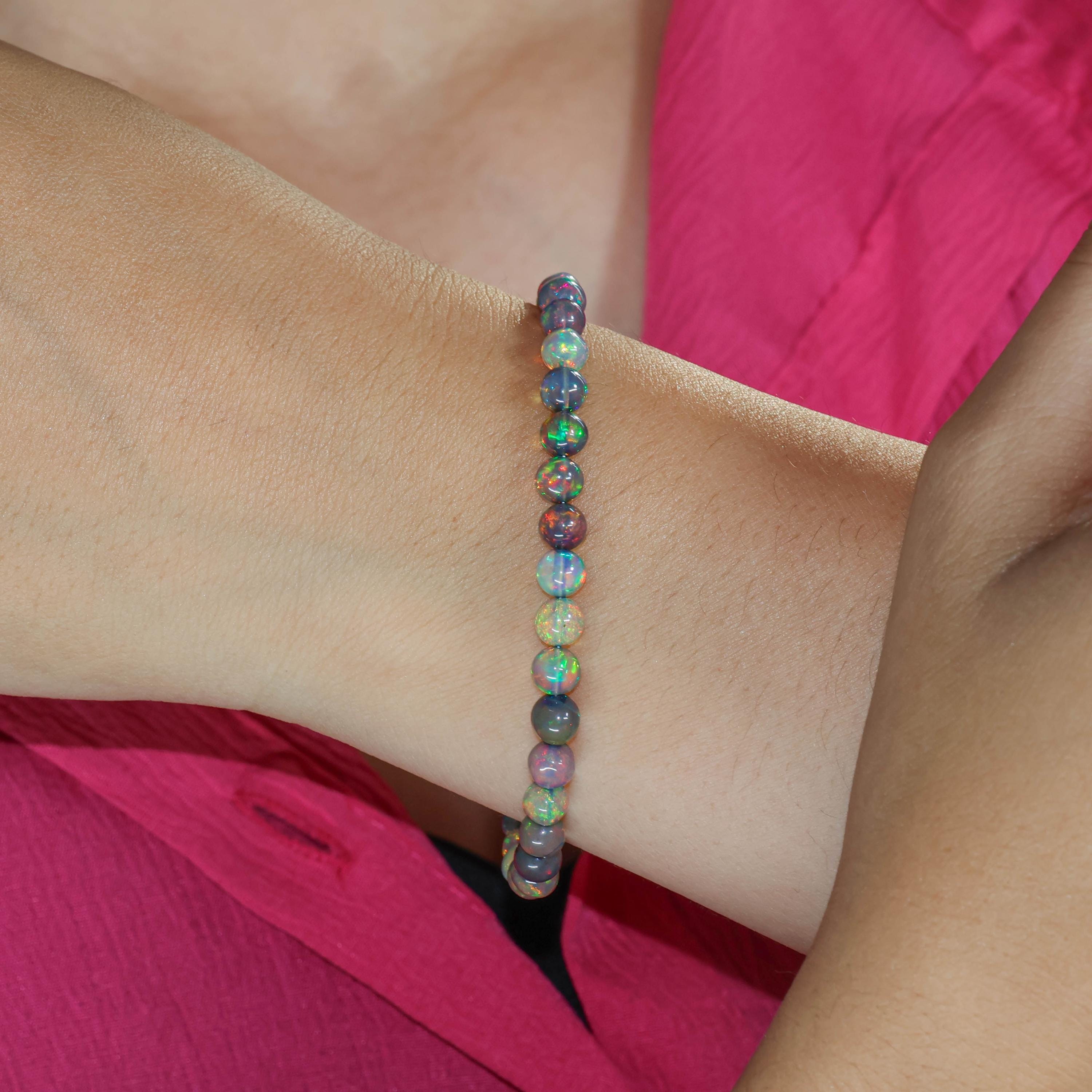 マルチファイアブラックオパールラウンドジェムストーンビーズ