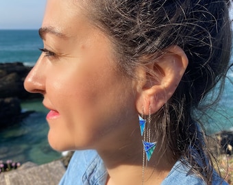 Pendientes triangulares de esmalte nórdico: cadena colgante de plata de ley