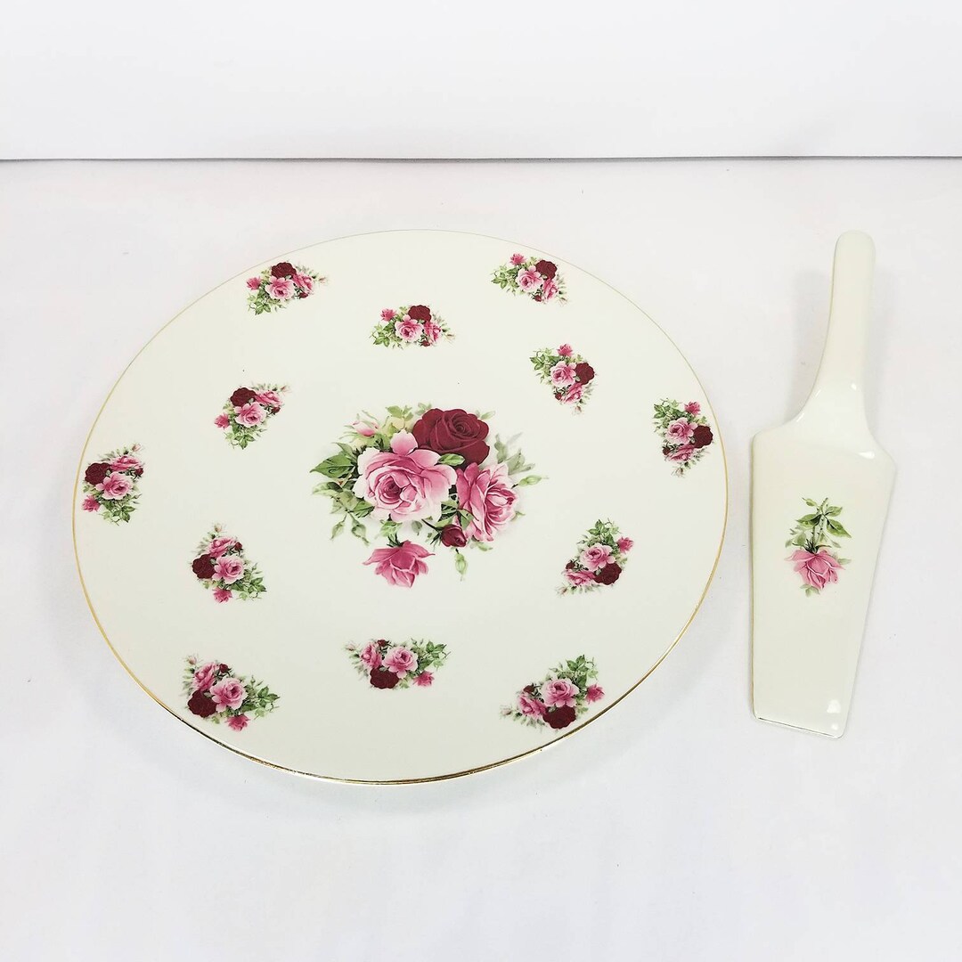 Vintage Formalities Floral Cake Plate and Server, off White Floral Cake