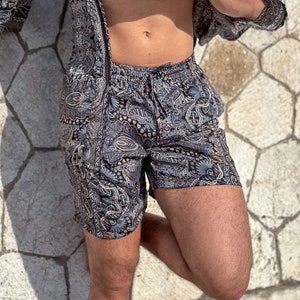 Herren-Strandshorts aus Seide, Vintage-Seidenshorts, Herren-Sommershorts, kurze Herrenshorts, Geschenk für ihn Bild 1