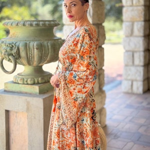 Nouveau Robe longue boho en soie, robe vintage en soie, robe décolleté, robe smockée, robe gypsy bohème, robe manches évasées, robe d'été image 3