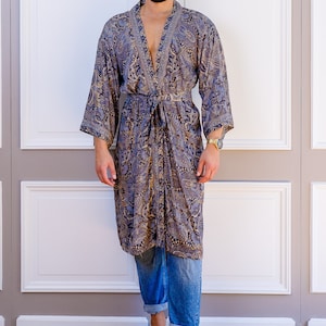 Men’s silk kimono – boho vintage robe – men’s lightweight dressing gown image 5