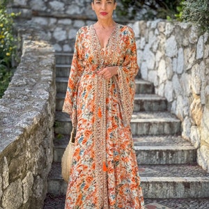 Nouveau Robe longue boho en soie, robe vintage en soie, robe décolleté, robe smockée, robe gypsy bohème, robe manches évasées, robe d'été image 4