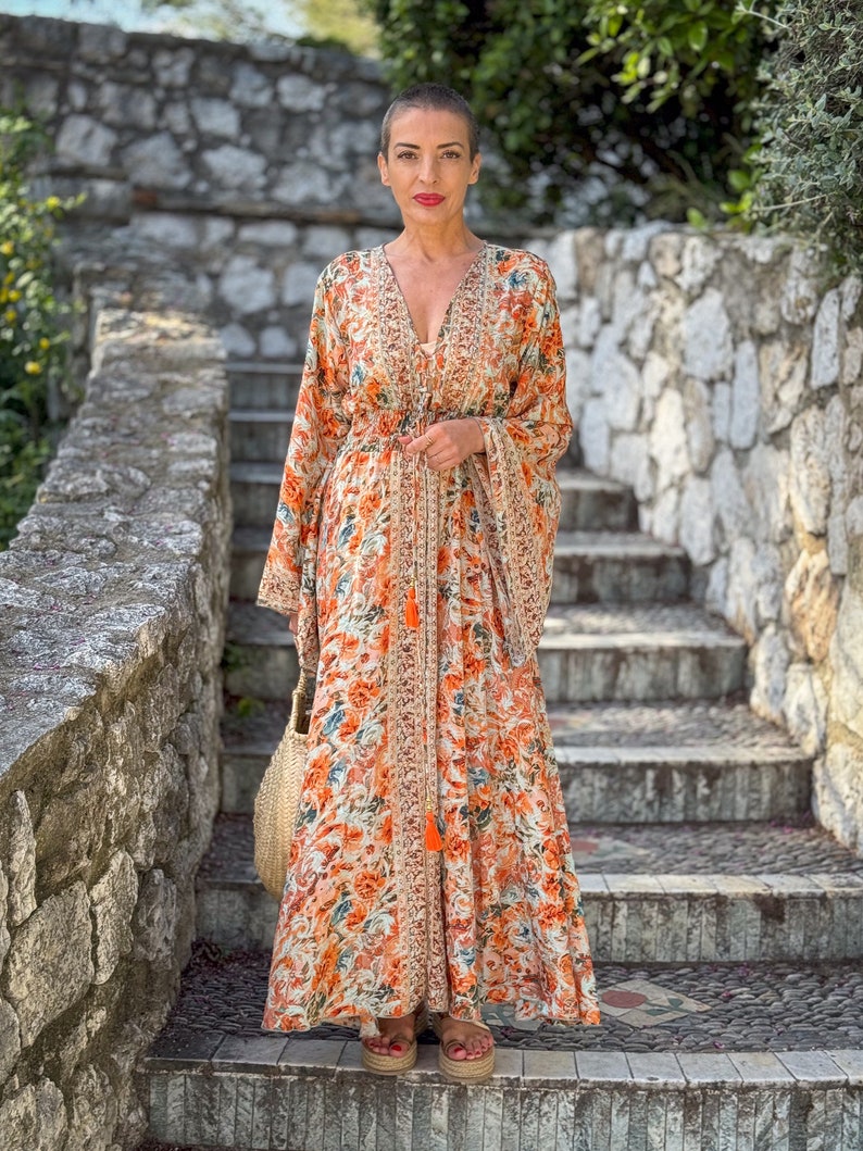 Nouveau Robe longue boho en soie, robe vintage en soie, robe décolleté, robe smockée, robe gypsy bohème, robe manches évasées, robe d'été image 4