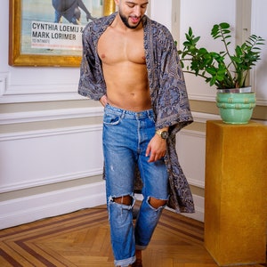 Men’s silk kimono – boho vintage robe – men’s lightweight dressing gown image 3