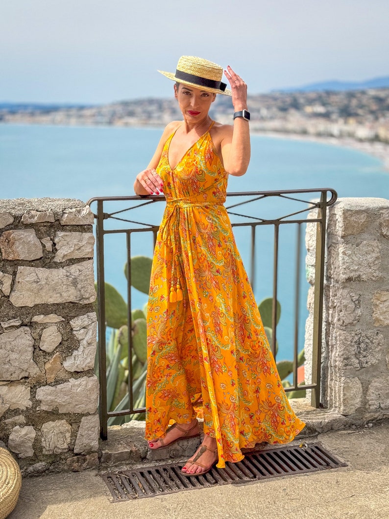 Neu Rückenloses Kleid aus Seide / Sommerkleid / Einheitsgröße / Boho-Kleid / Leichtes Kleid / Vintage-Kleid Bild 6