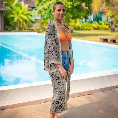 Black Vintage Silk Kimono – open front – elegant boho style