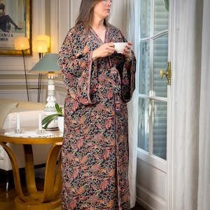 Kimono long en soie, robe d'intérieur bohème, kimono vintage avec ceinture, cadeau de Noël, cadeaux pour elle image 7