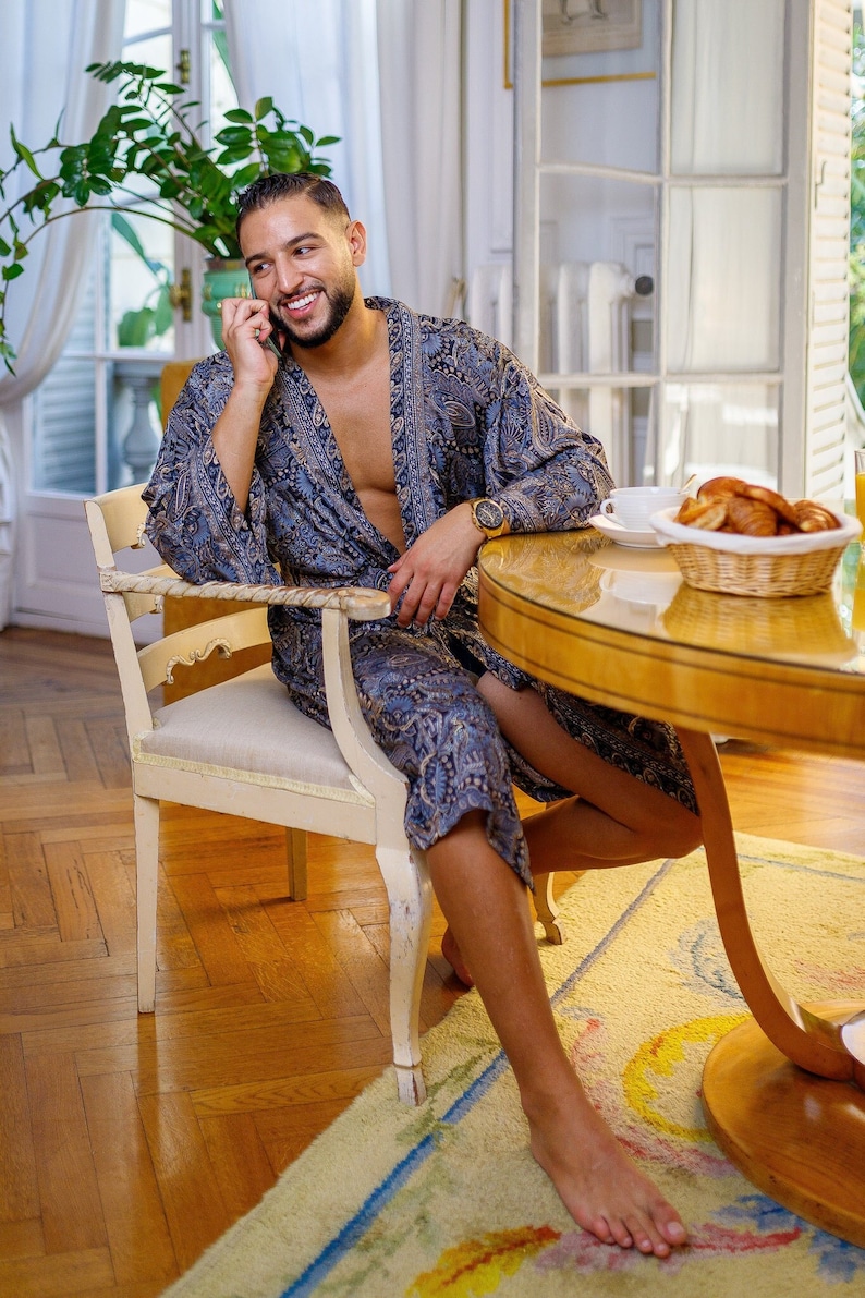 Men’s silk kimono – boho vintage robe – men’s lightweight dressing gown image 1