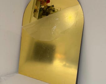 Espejo acrílico dorado A2 (arqueado)