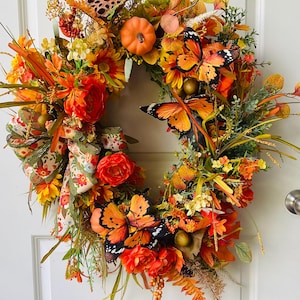 Butterfly Fall Wreath, Fall pumpkin door wreath, Autumn Front Door Wreath, Harvest Floral Wreath, Fall Home Decor.