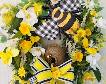 Bee door wreath, bee hive wreath, spring and summer bee wreath, bee grapevine. Honey bee wreath