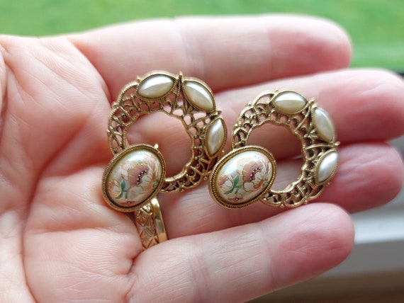 Vintage filigree clip on earrings unique and styl… - image 2