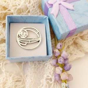 Scottish silver brooch, Classic  Rose of Glasgow design. Vintage and fully hallmarked. Part of the Carrick collection.