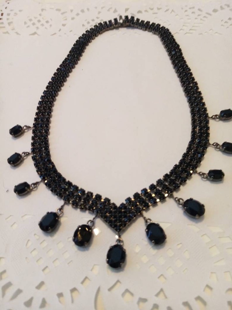 Vintage black rhinstone NECKLACE with MATCHING chandelier EARINGS .