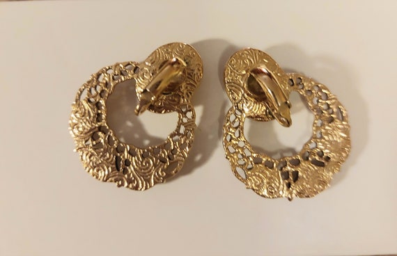 Vintage filigree clip on earrings unique and styl… - image 3