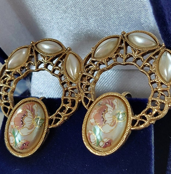 Vintage filigree clip on earrings unique and styl… - image 7