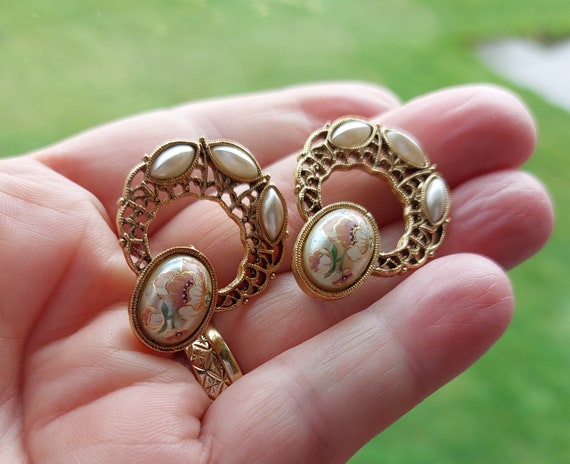 Vintage filigree clip on earrings unique and styl… - image 5