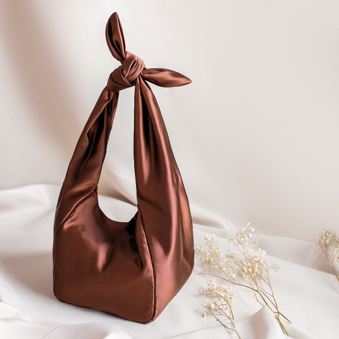 【TENDRESSE STUDIO】SILK KNOTT BAG Knotted Handle Bag – TENDRESSE STUDIO