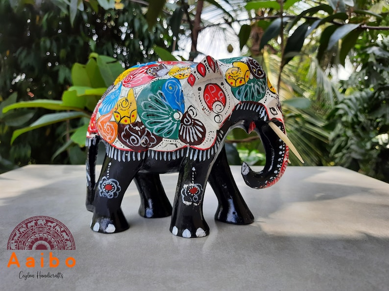 woodcarving figurine Elephant wooden statuette Necklace ...