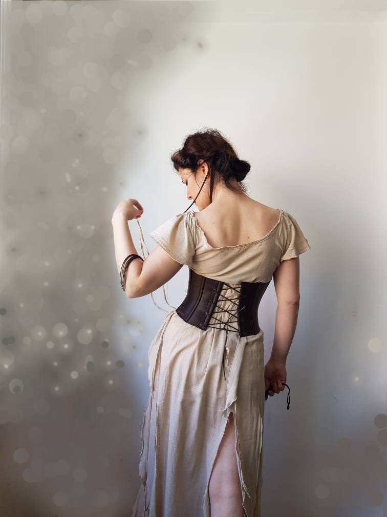 Leather Underbust Corset Belt: Renaissance Medieval Bridal  display picture 3