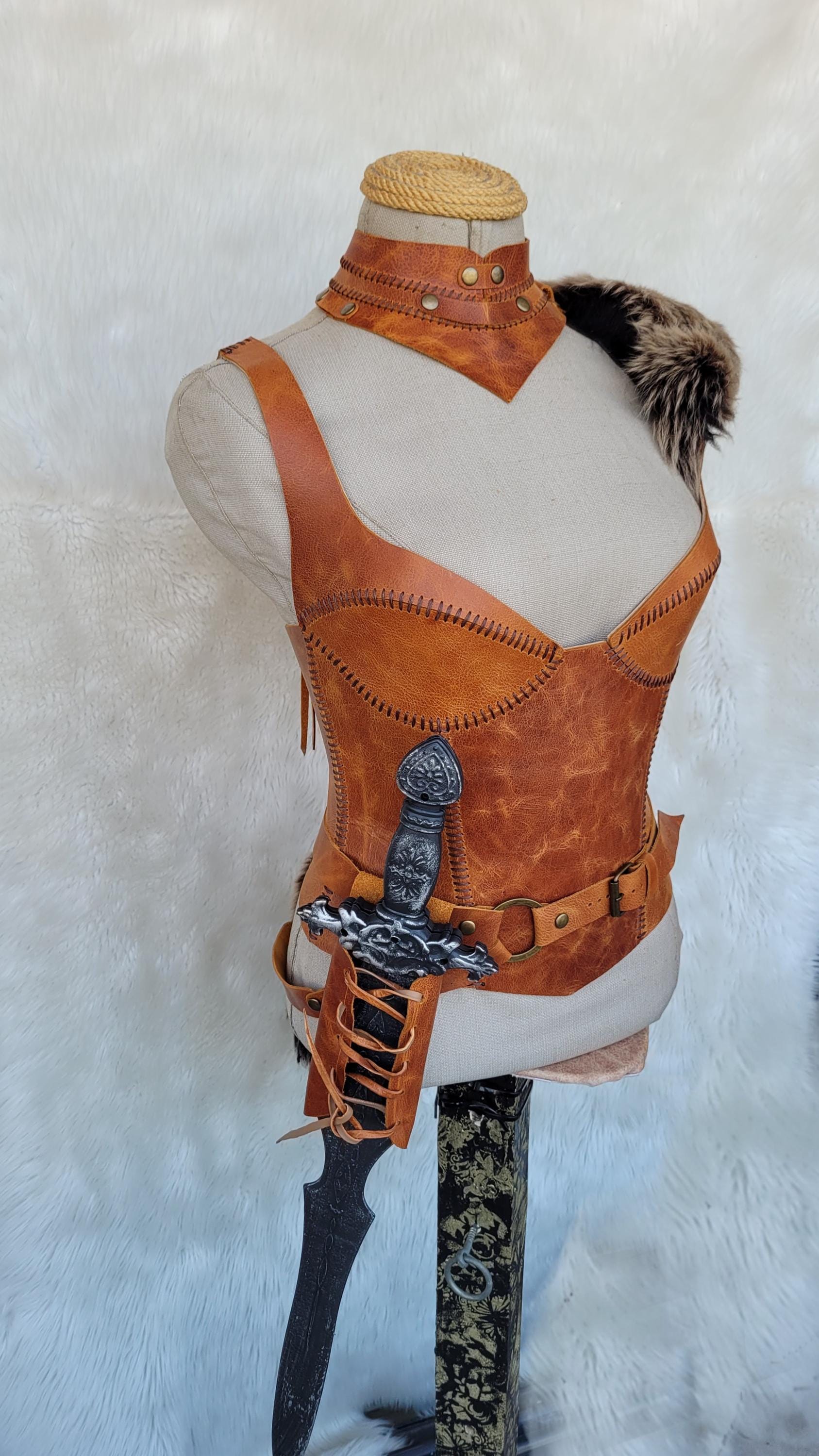 Woman Leather Warrior goddess Corset Set Belt bag Fur Tail Viking LARP Armor Cosplay Renaissance Festival Outfit Medieval Costume