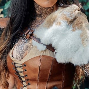 Aangepast leren bovenborstkorset: Renaissance Viking-pantser cosplay middeleeuws feest Fair LARP-festivalkostuum afbeelding 3
