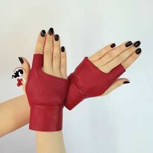 Rote Leder Armstulpen: Punk Biker female fetale Stil sexy Pulswärmer