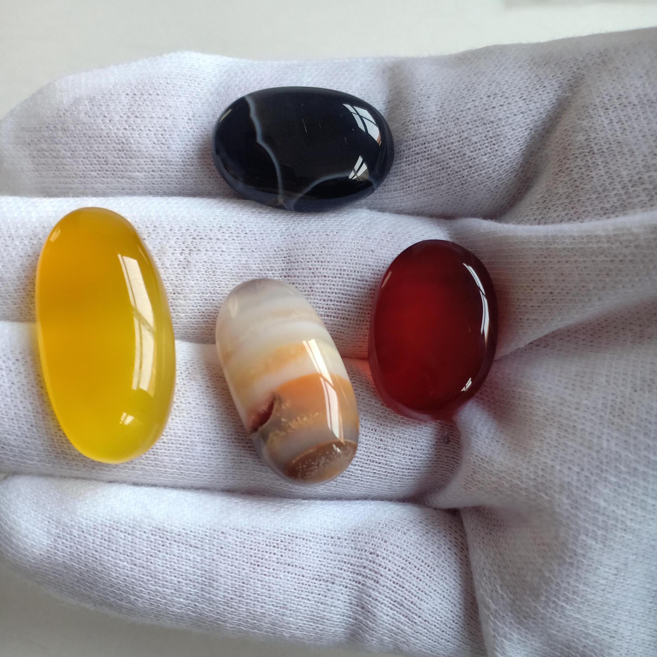 Yemeni Aqeeq Cabochon Lot: Lemon Yellow, Orange, White, Black (101