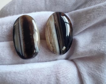 Natural Brown & Black Aqeeq Gemstone: Oval Yemeni Cabochon, 58 Cts