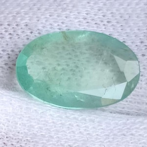 Columbian Color Zambia Emerald Oval Gemstone 2.60 Cts Top Quality Emerald- Certified Unheated- Magnificent Light Green Luster Emerald