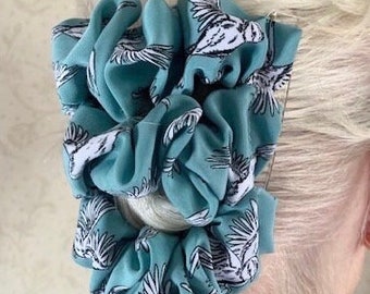 Hairgem ‘Light Turquoise with Birds’  pattern material. Double Hair Combs, French Twist Holder, Bun Maker, Ponytail, Strong Combs & elastic