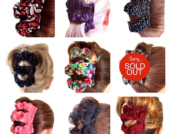 Selezione di tessuti: fermagli per capelli elastici a due pettini, per coda di cavallo, per chignon, pettini resistenti ed elastico. Fatti a mano nel Regno Unito.