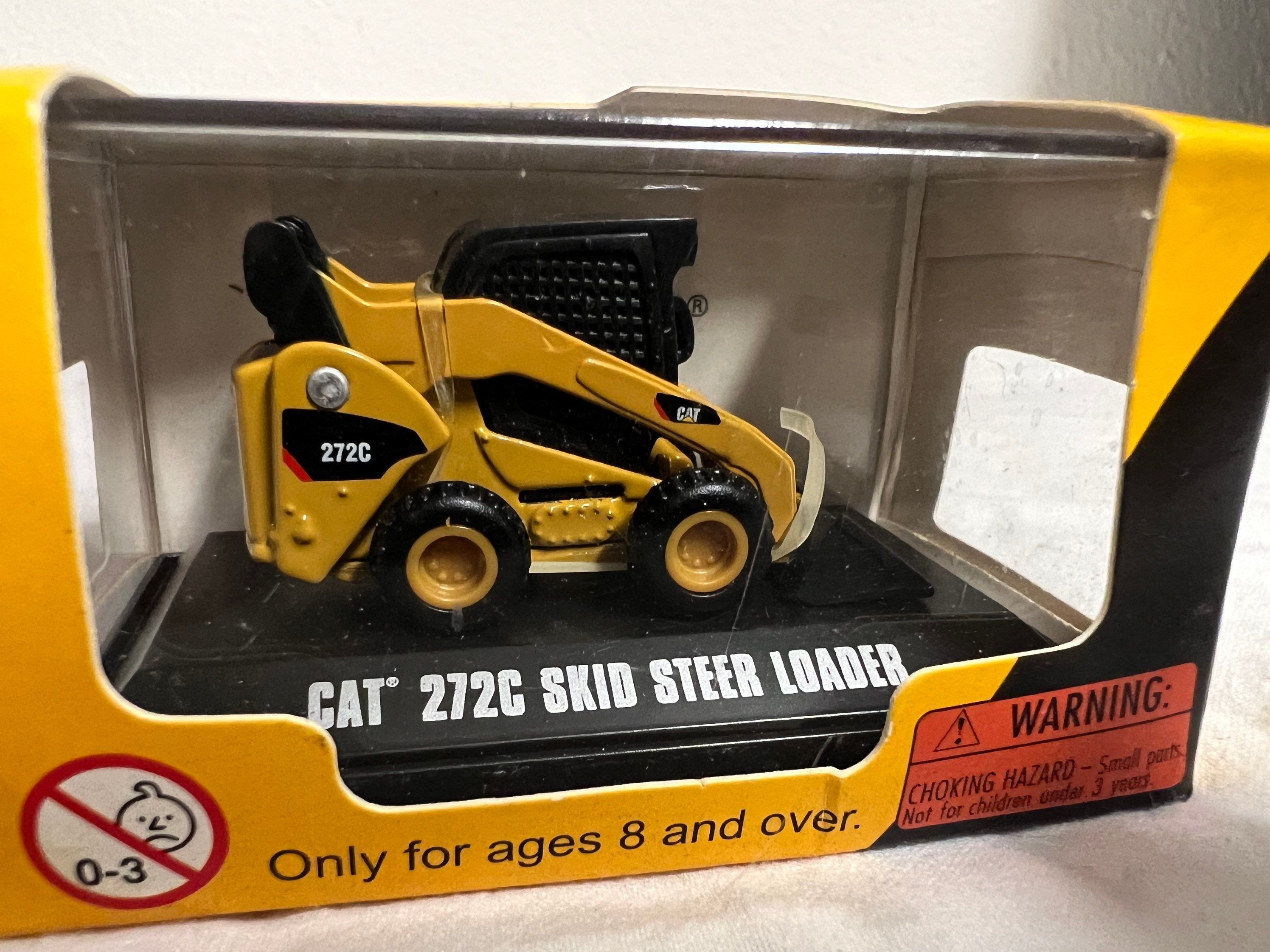 ノースコット CAT 272C ミニカー Cat Micro 272C Skid Steer Loader — Diecast Masters America