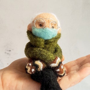 Bernie Sanders Mittens doll Inauguration Day Meme doll Small shelf decorations Grumpy chic Political doll needle felt image 5