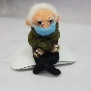 Bernie Sanders Mittens doll Inauguration Day Meme doll Small shelf decorations Grumpy chic Political doll needle felt image 10