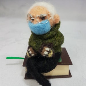 Bernie Sanders Mittens doll Inauguration Day Meme doll Small shelf decorations Grumpy chic Political doll needle felt image 9