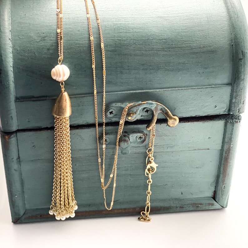 Freshwater Pearl Fashion Jewelry Discreet Fidgeting Necklace Gold Tassel Gifts for Her Adult Fidgeting