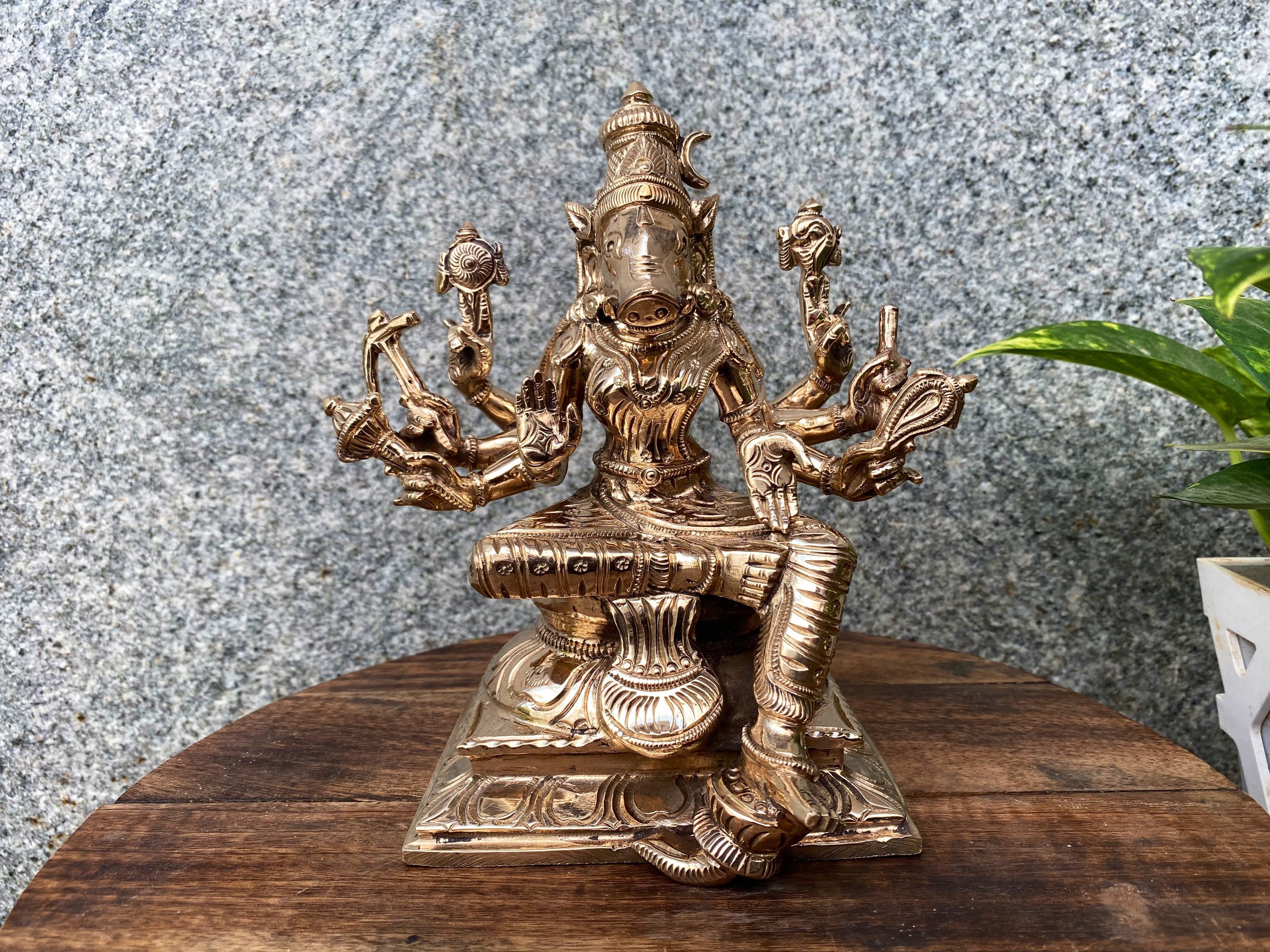 Varahi vilakku deals