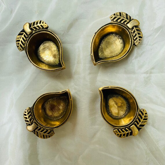 Set of 4 Brass Diwali Oil Diya Oil Diya Agal Vilakku Brass Karthigai Agal Oil Lamps