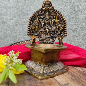 100ml Brass Antique Style Gaja lakshmi Vilakku Kamakshi Oil Lamp, Diya for Pooja, Kamatchi Vilakku, Brass lamp image 2