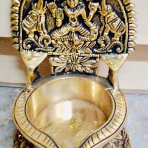 100ml Brass Antique Style Gaja lakshmi Vilakku Kamakshi Oil Lamp, Diya for Pooja, Kamatchi Vilakku, Brass lamp image 5