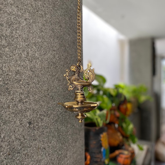 真鍮製アンナパクシ吊りランプ（プージャディヤ、孔雀、真鍮ランプ