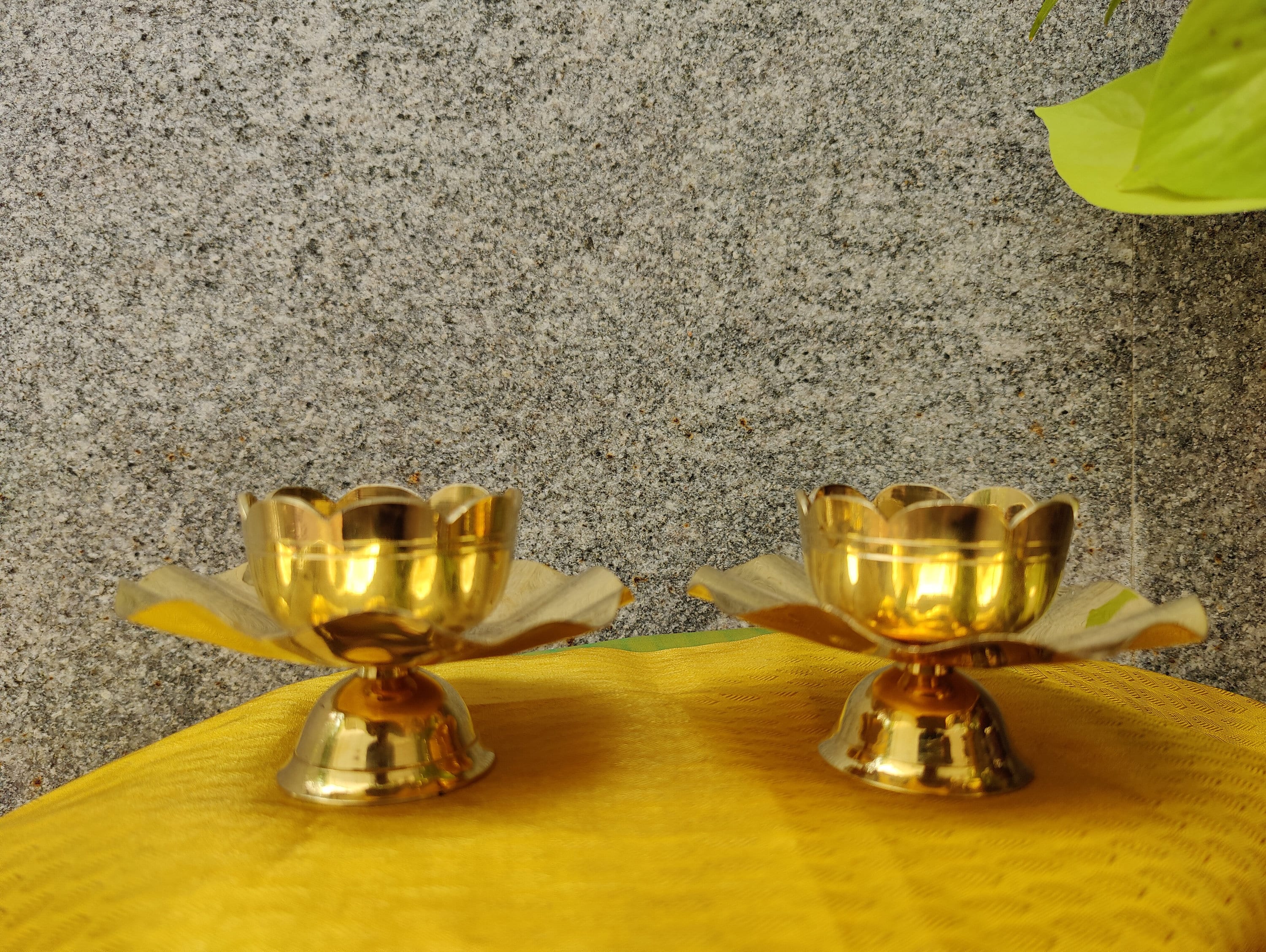 LOTUS 1M GEN.3 Brass ほぼ新品 3 Inch Beautiful Brass Lotus Lamp or Lotus Diya (oil Diya, Agal